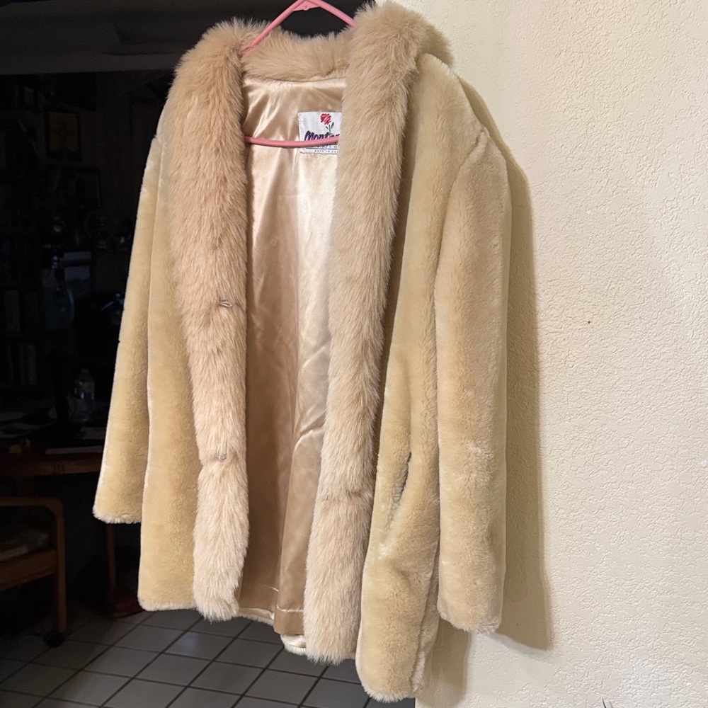 Monterey fashions Luxurious Cream fur Jacket